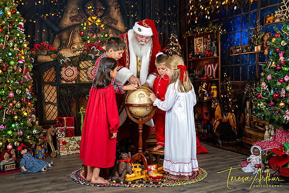 HORDUSKY GRANDKIDS-SANTA-2023-705-Edit