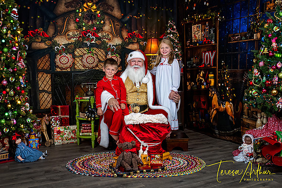 HORDUSKY GRANDKIDS-SANTA-2023-781-Edit