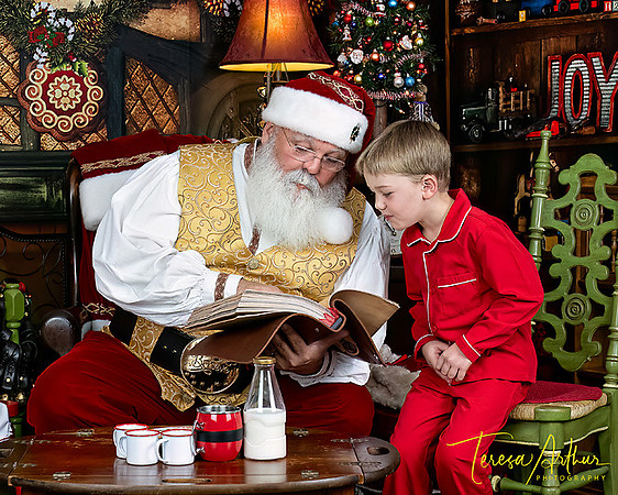 ALDEN-ADELINE-IZZY-SANTA-2023-064-Edit