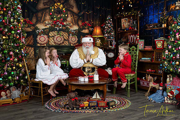 ALDEN-ADELINE-IZZY-SANTA-2023-154-Edit