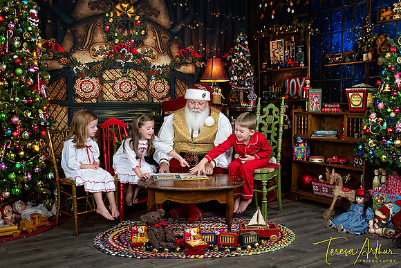 ALDEN-ADELINE-IZZY-SANTA-2023-914-Edit