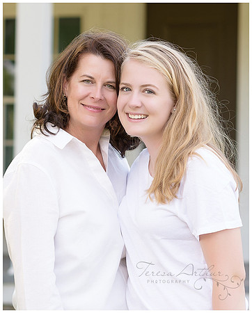 MOTHER DAUGHTER CASUAL PHOTOS BY TERESA ARTHUR PHOTOGRAPHY