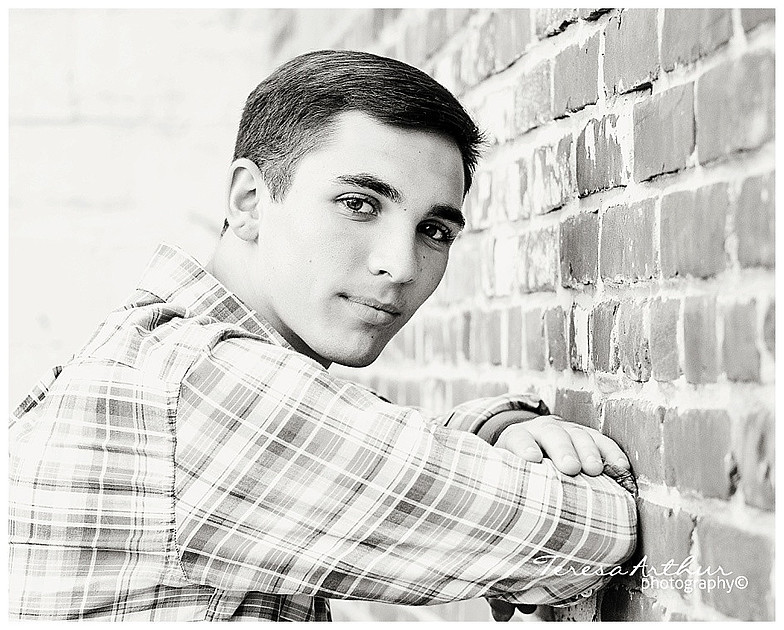 SENIOR PORTRAIT PHOTOGRAPHER IN WARRENTON VA-TERESA ARTHUR PHOTOGRAPHY