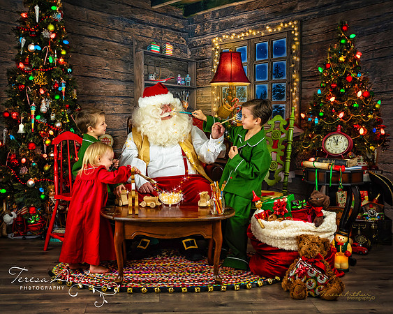 NOVA SANTA PHOTOS