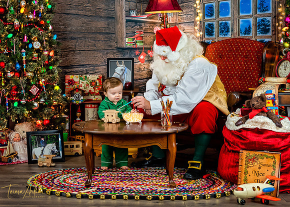 SANTA-BERRY-N-2019-209-Edit