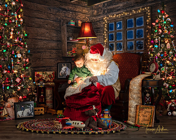 SANTA-BERRY-N-2019-271-Edit