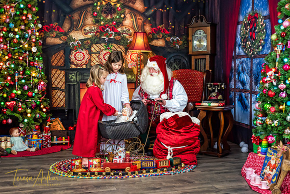 NORTHERN VIRGINIA SANTA PICTURES BY TERESA ARTHUR PHOTOGRAPHY