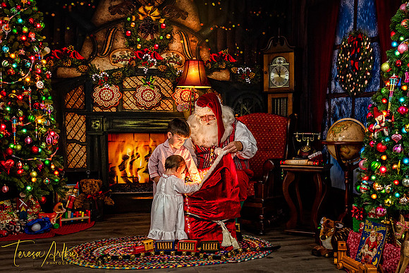 SANTA PHOTO PHOTOGRAPHERS IN NORTHERN VIRGINIA-TERESA ARTHUR PHOTOGRAPHY 2021