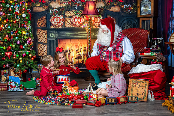 TERESA ARTHUR PHOTOGRAPHY SANTA EXPERIENCE PORTRAIT SESSIONS-2021