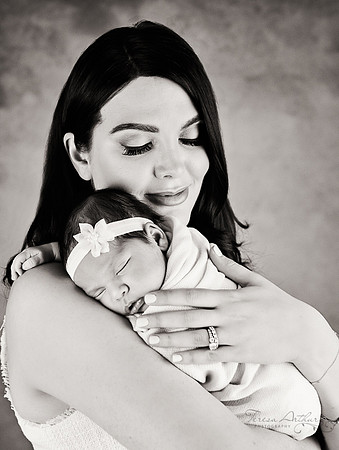 Newborn Photos in NOVA area by Teresa Arthur Photography