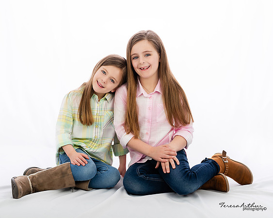 sibling portraits by teresa arthur photography in warrenton va