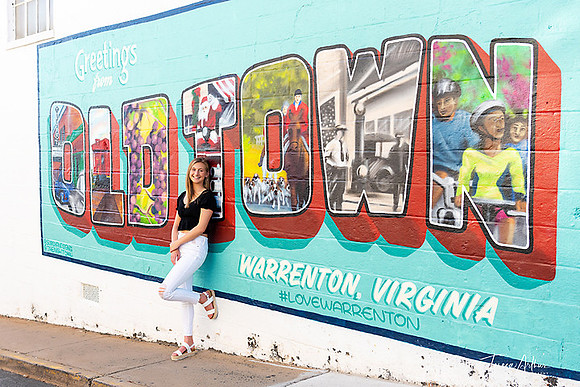 senior portraits in downtown warrenton va