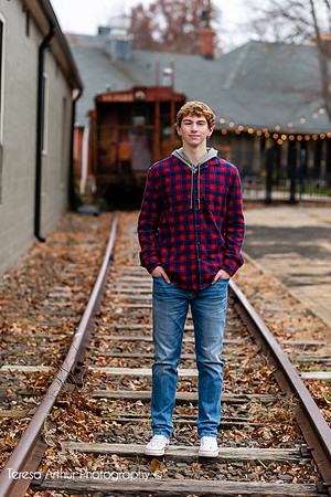 downtown warrenton va high school senior portrait