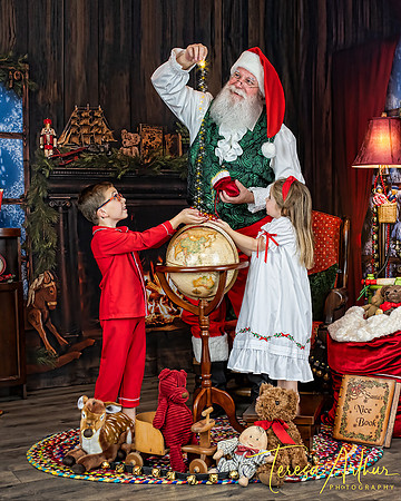 STORYBOOK SANTA SESSIONS NORTHERN VIRGINIA BY TERESA ARTHUR PHOTOGRAPHY