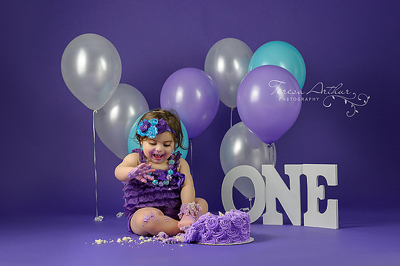 NOVA CAKE SMASH SESSION FOR ONE YEAR OLDS