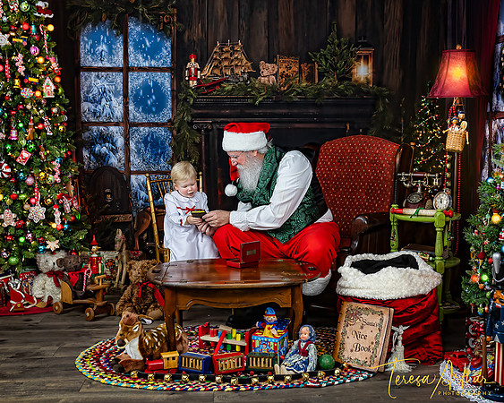 RileyW-Santa-2024-219-Edit