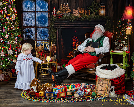 SANTA PORTRAIT SESSIONS BY TERESA ARTHUR PHOTOGRAPHY FAUQUIER COUNTY VIRGINIA
