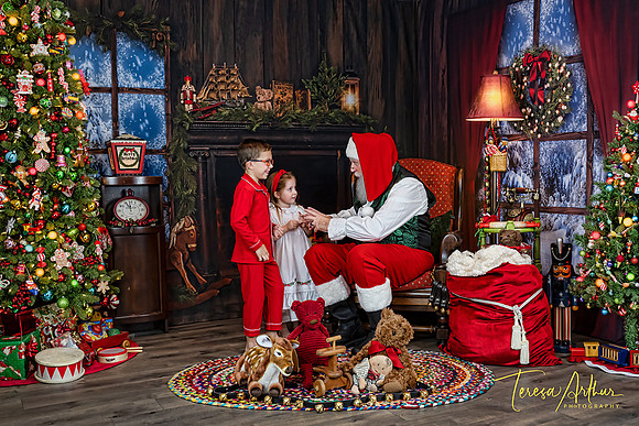 EC-HELSEL-SANTA-2024-1556-Edit