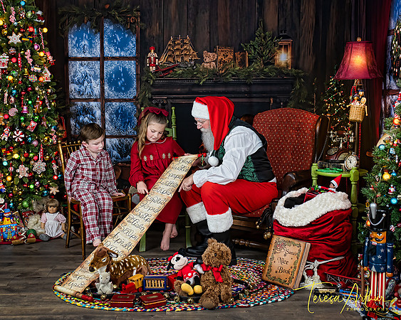 STORYBOOK SANTA PHOTO SESSIONS BY TERESA ARTHUR PHOTOGRAPHY WARRENTON VA