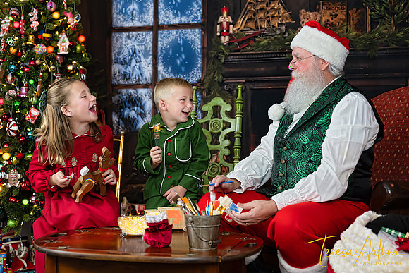 SANTA PHOTO SESSIONS BY TERESA ARTHUR PHOTOGRAPHY 2024