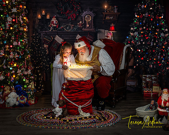 AGardner-Santa-2024-800