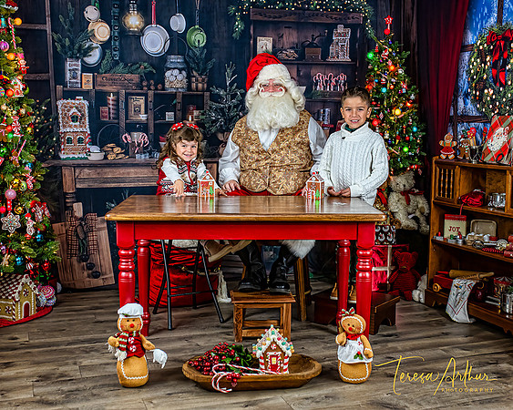 Liddle-Zarate-Santa-2024-1305-Edit