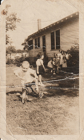 1940s-Cousins at Aunt Gussie's House-Mom and Siblings in background