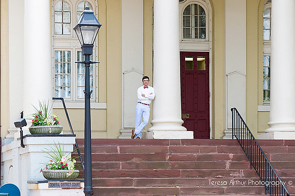 downtown warrenton senior portraits