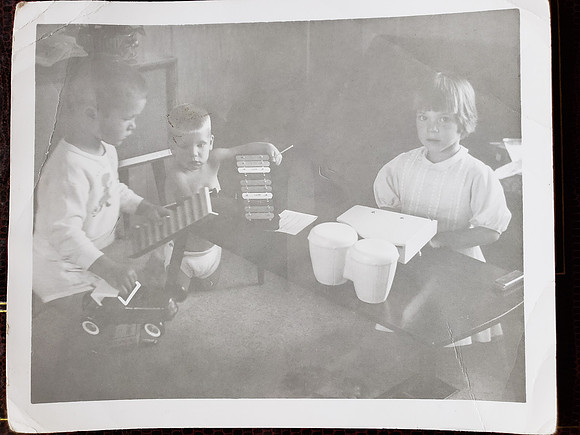 Christmas 1964-Johnny Billy Teresa