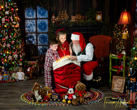 MAGICAL SANTA EXPERIENCE PHOTO SESSION IN NORTHERN VIRGINIA BY TERESA ARTHUR PHOTOGRAPHY WARRENTON VA 2024