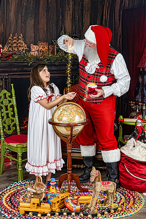 isabellaBak-Santa=2024-1492-Edit