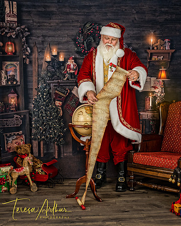 STORYBOOK SANTA SESSION 2022 IN NORTHERN VIRGINIA BY TERESA ARTHUR PHOTOGRAPHY