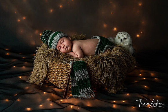 NEWBORN HARRY POTTER INSPIRED PHOTO SESSION-NEWBORN PHOTOGRAPHERS IN NORTHERN VA-TERESA ARTHUR PHOTOGRAPHY