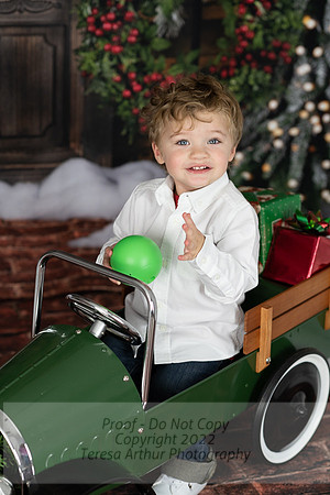 CY-MULLINS-18mos-CHRISTMAS-2022-146