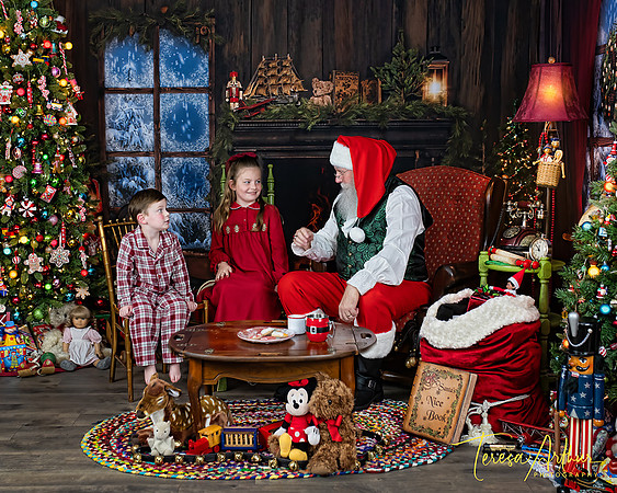 ANNE-GRAHAM-SANTA-2024-733-Edit